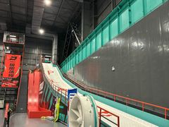 -极限PLAY运动娱乐新世界·团建派对潮玩休闲馆·室内蹦极高空游乐园