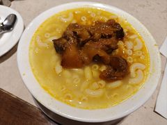 咖喱牛腩通粉-阿维斯咖啡(镜湖店)