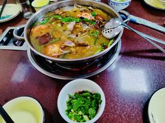 -冒牌富源酸菜猪脚火锅(沐春园店)