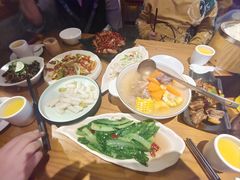 -隔壁老王·家常云南菜(花巷店)