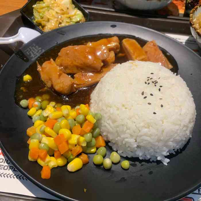 犟骨头(空港中心店)-"空港里评分很高的快餐来之前并没有觉得排.