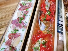 -胡须哥网红竹筒菜
