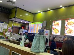 -龙记桂林米粉(财满街店)