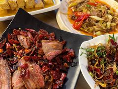 -隔壁老王·家常云南菜(花巷店)