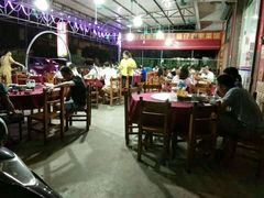 大堂-雄仔农家菜馆·特色葱油鸡(六祖店)