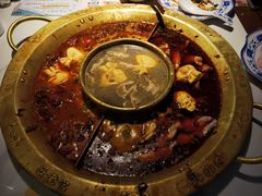 -哥老官重庆美蛙鱼头(日月光店)
