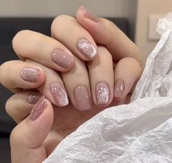 -悦指间美甲美睫