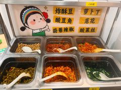 -蒙自源米线大王(东站店)