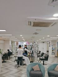 -米娜护肤造型