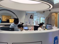 -唯儿诺儿童医院·儿科·眼科·口腔(海岸城店)