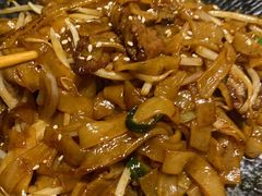 乾炒牛河-南拳十三姨·潮汕砂锅粥(世纪金源店)