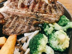 石板T骨牛排-Let's Taipei 非常烘焙(太古里店)