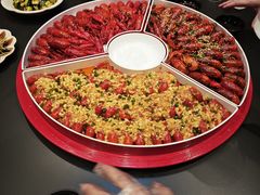 -肥肥虾庄·金牌油焖大虾(汉口城市广场店)