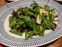 丝瓜尖拌菌菇-中8楼风尚云南菜(颐堤港店)