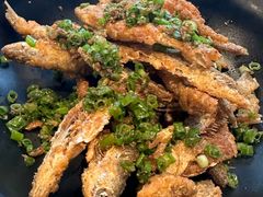 葱香小鱼-芙蓉凰花园酒楼