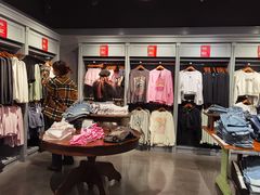 -Hollister(天环广场店)