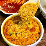 味道正宗浓郁，好吃到停不下来。- 三虾仁