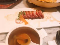 羊肚菌竹笙炖瑶柱老鸡汤-青雅中餐厅(大连金石滩绿发希尔顿度假酒店)