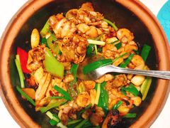 啫啫牛蛙-八府香鸭·啫啫煲(华山路店)