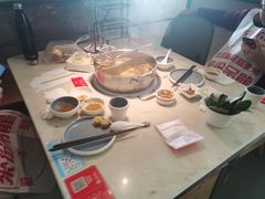 -左庭右院鲜牛肉火锅(浦江欢乐颂店)