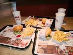 -The Habit Burger Grill 哈比特汉堡(复兴soho店)