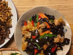 云耳炒肉-缘生态云南菜·野生菌庭院餐厅(华侨城店)