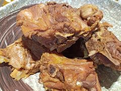特色大铁锅烀腔骨-95号酱骨·一块豆腐(展春园西路店)