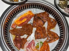 -欢乐牧场·海鲜烧烤涮自助餐(蚌山万达店)