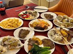 -荣誉国际酒店-云顶旋转餐厅