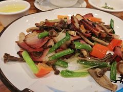 -乡土特色.冷锅鱼.牦牛肉汤锅