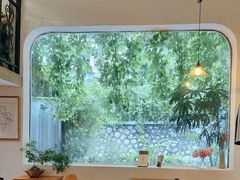 -彳亍咖啡·这里(水湾路店)