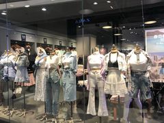 -Hollister(天环广场店)