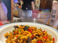萝卜干炒腊肉-田趣园长沙菜(天安云谷店)