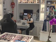 -新视达眼镜店·蔡司·依视路(名镜苑店)