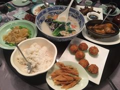 极品鱼头皇-山外山菜馆(玉泉路店)