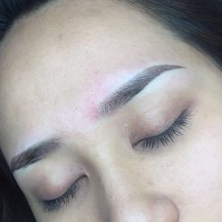-一个差评成就的纹眉店