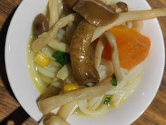 菌菇山珍米线-滇越乘象云南餐厅(豆各庄店)