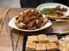 宝记香酥鸡爪-宝记烧烤·碳锅羊肉·羊蝎子火锅·夜食社(文体路创始店)