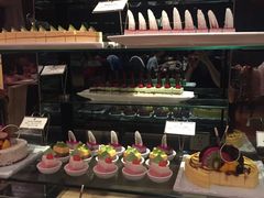 -荣誉国际酒店-云顶旋转餐厅