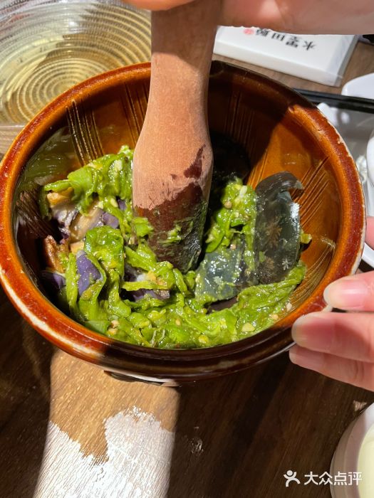 水墨田塬老妈湘菜擂辣椒抖皮蛋图片