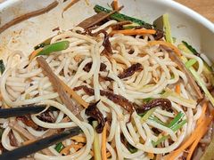 鸡丝凉米线-云海肴·汽锅鸡·云南菜(美罗城店)