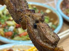 -歹歹的加个面过油肉拌面