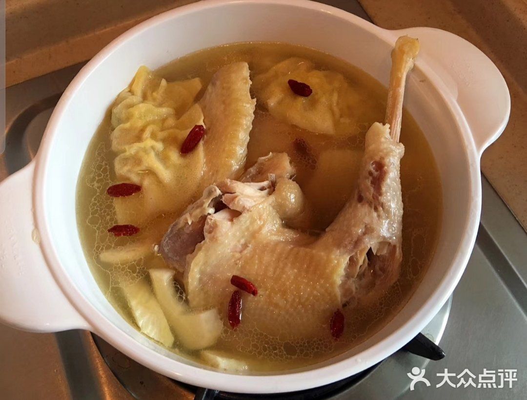 一家三口一锅鸡汤，暖心暖胃营养