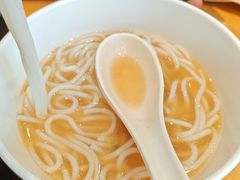 -三千粉牛肉米粉(来客茂店)
