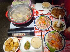 -威记烧嘢·南宁烧烤·超级生牛(绿地店)