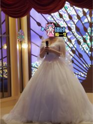 -满庭芳婚纱礼服店