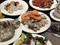 -大中华希尔顿酒店-念自助餐·嗨啤·小龙虾