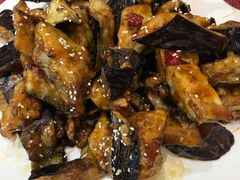 焦糖茄子牛肉粒-桃子餐厅·天津菜(红星路直营店)