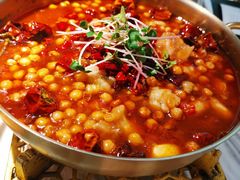 红颜馋嘴牛蛙锅-蜜桃花开·中西融合菜E&W(南长街店)