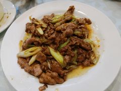 葱爆羊肉-宝发园名菜馆